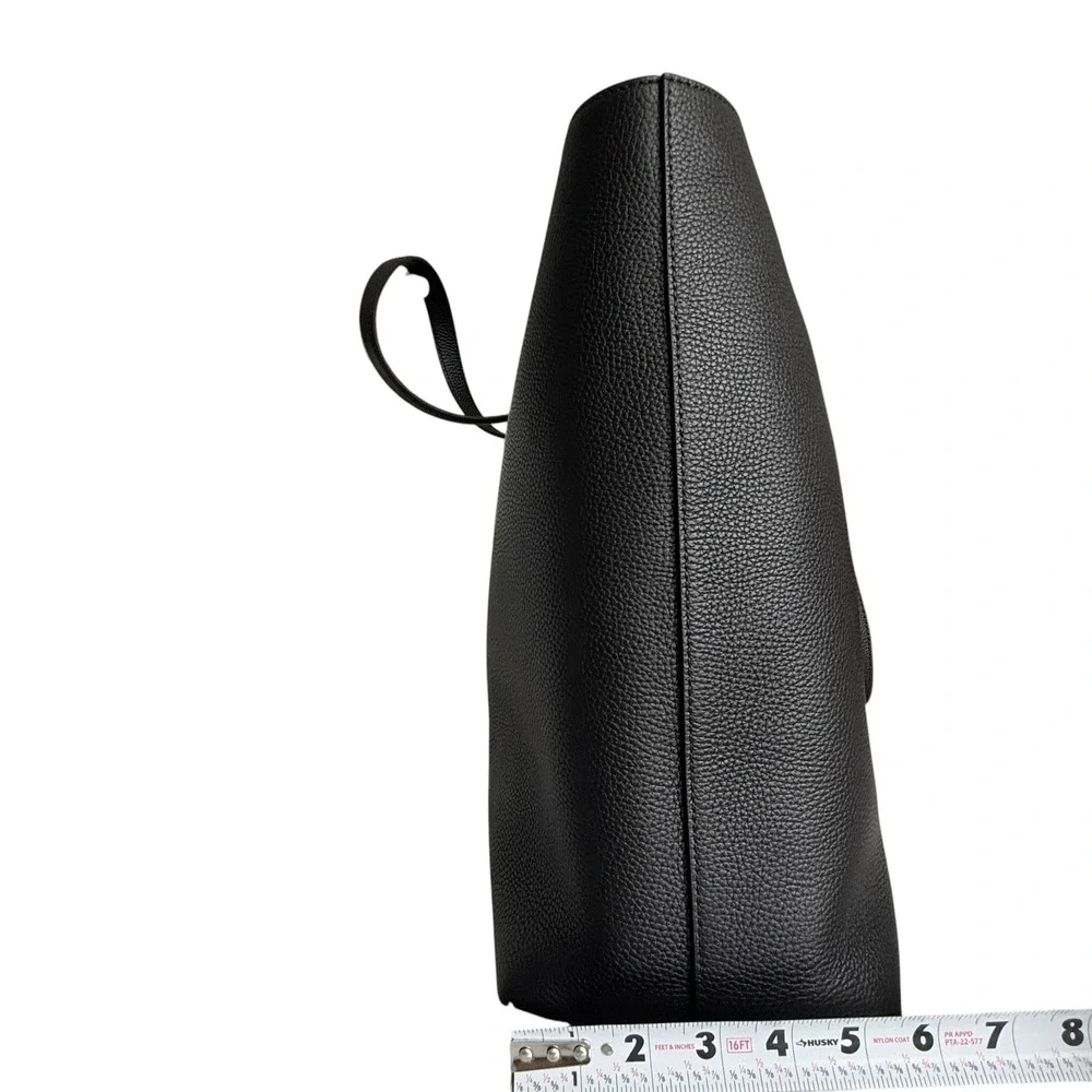 Gucci 816753 Black Leather Maxi Tote Bag web detail NWT